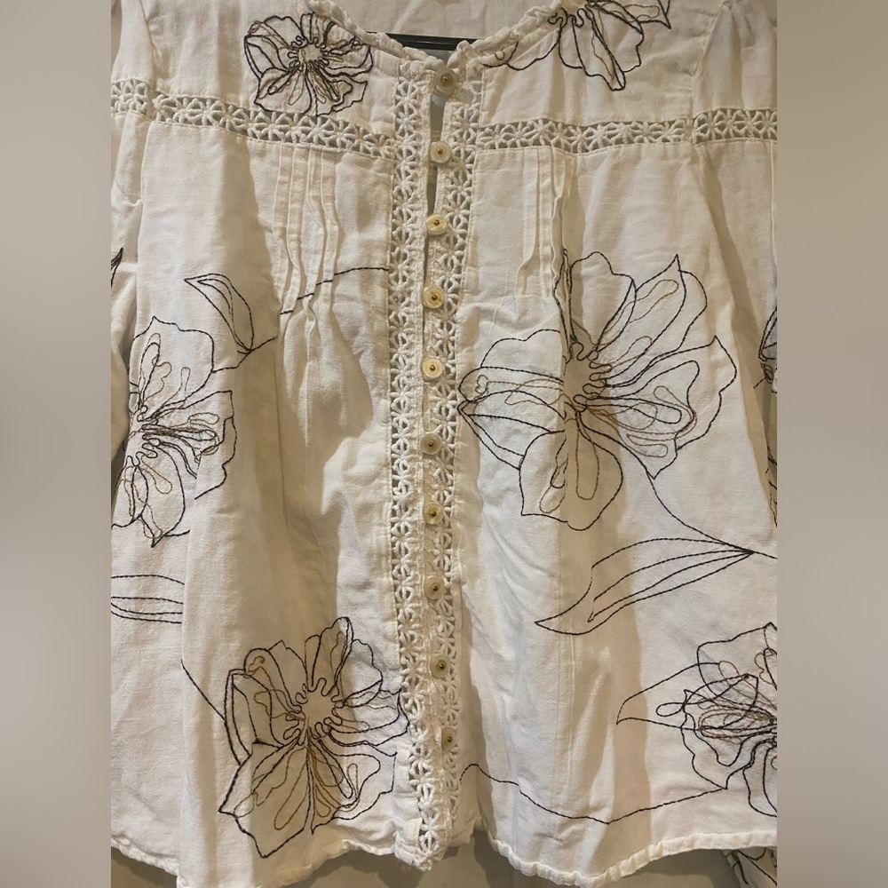 RAHI Anthropologie White Embroidered Button-Front Top